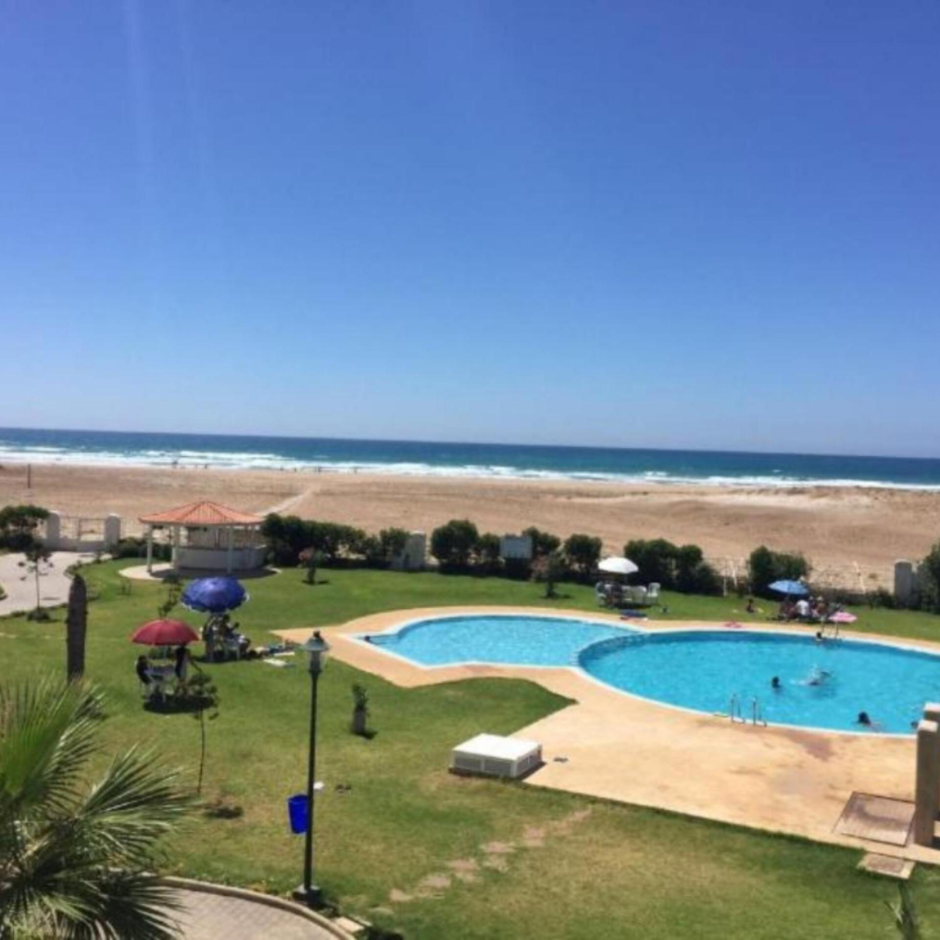 Seaside Poolside Apartment Асила Экстерьер фото